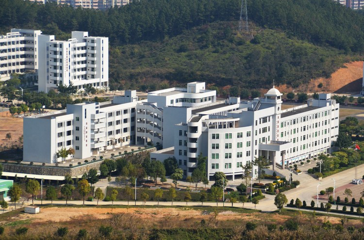 台山敬修职业技术学校