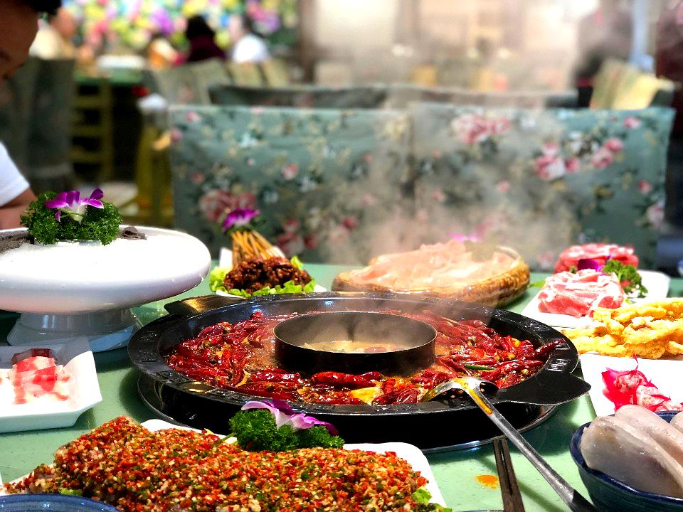 重庆渝跃龙门老火锅