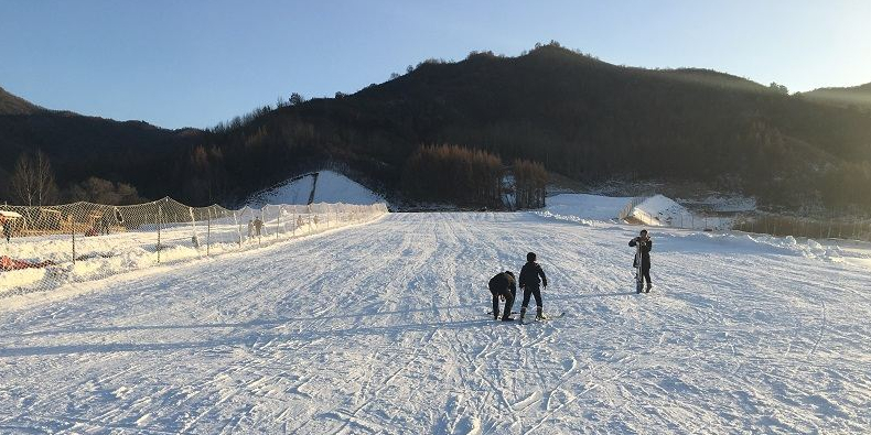 吕梁市下水滑雪场图片