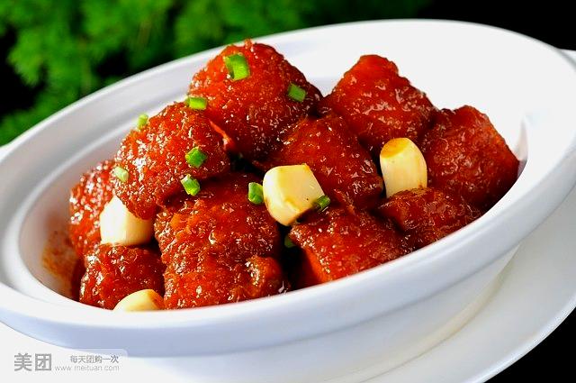 迎来石锅鱼湘菜馆