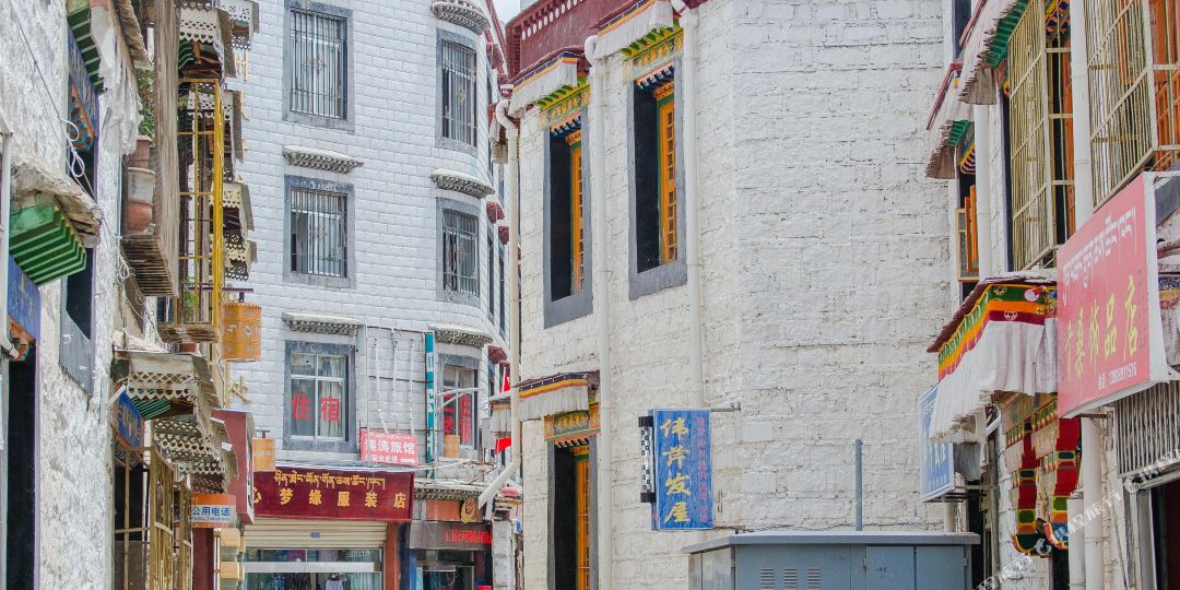 角如旅馆