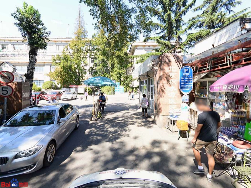 北京积水潭医院(新街口院区)-地上停车场