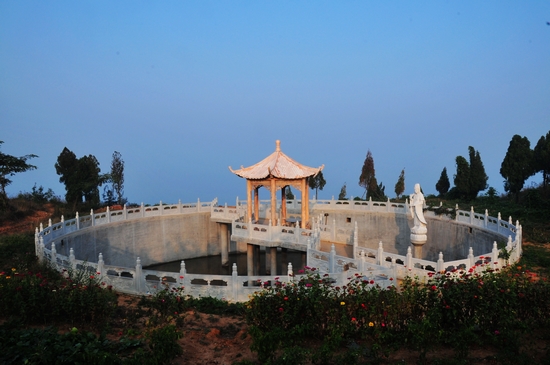 河北省唐山市遵化市娘娘庄乡下峪村