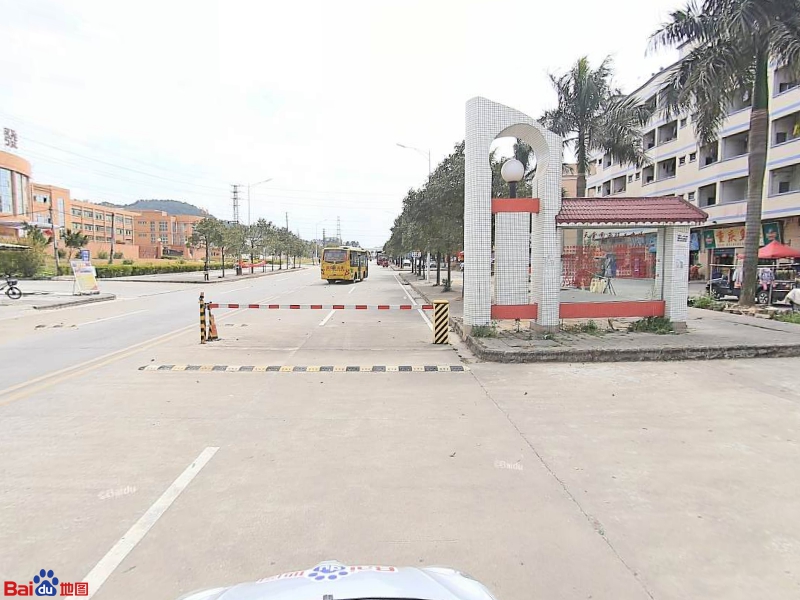 明峰停车场-出入口