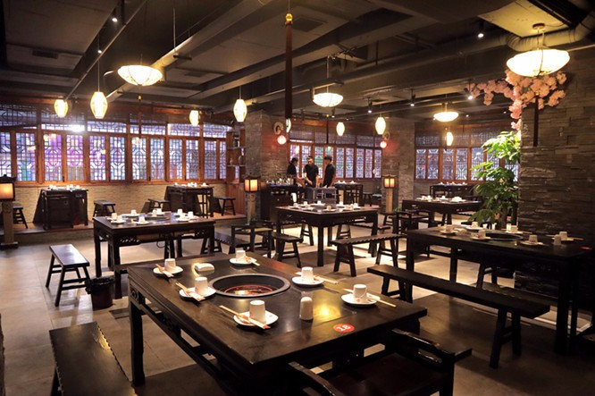 重庆辣妈火锅(吉首店)