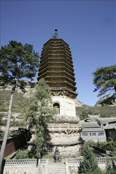 觉山寺塔