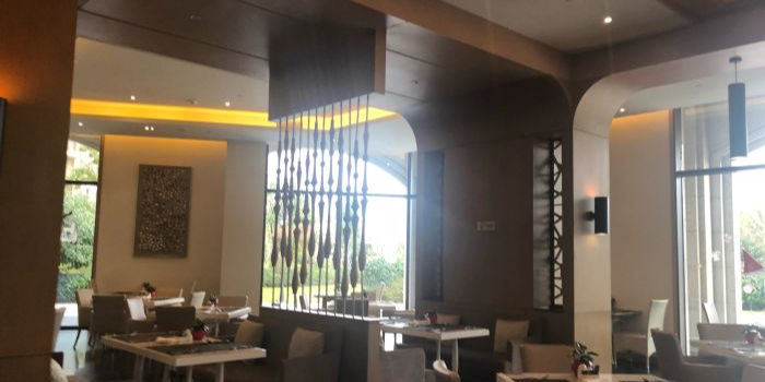 世茂希尔顿逸林酒店自助
