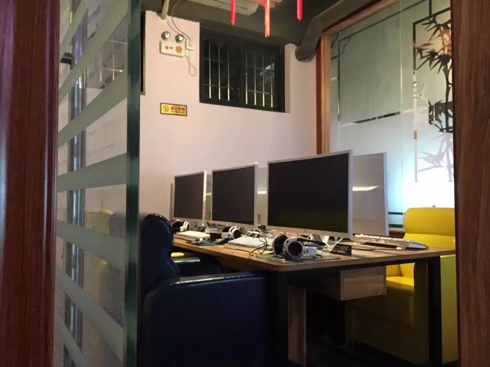 三剑客网吧(龙文旗舰店)