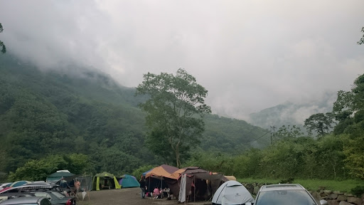 那罗山水露营区