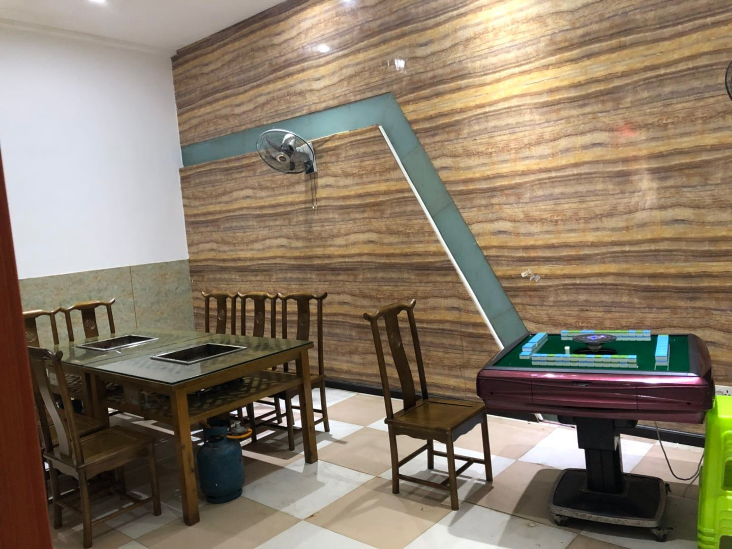 陈记香鹅掌(毕节总店)