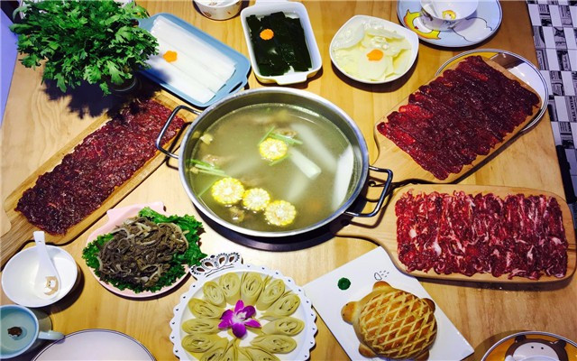 小萌锅·潮汕鲜牛火锅锅(纺织品百货大楼店)