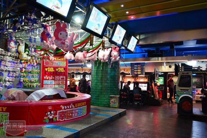 城市英雄动枫体验(人民路步行街店)
