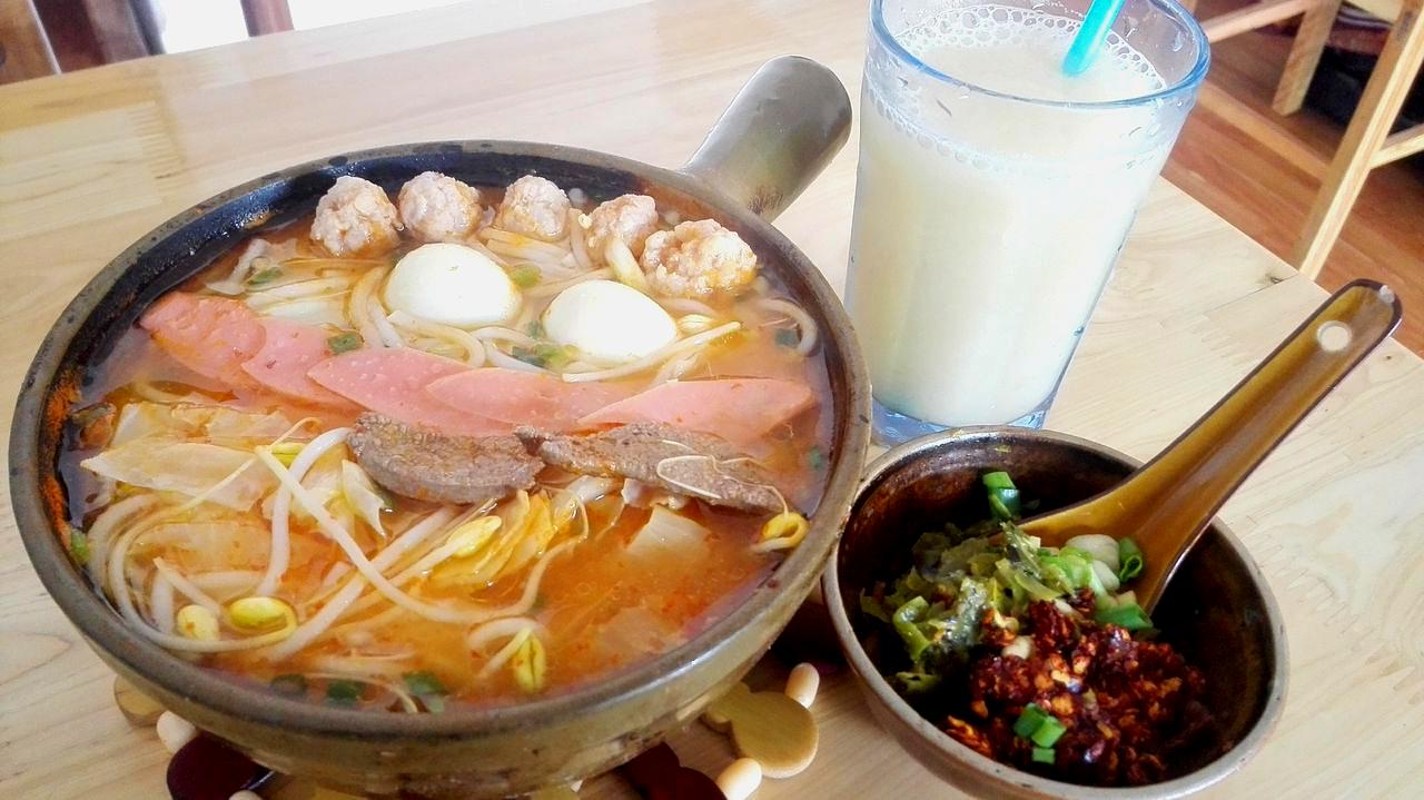 品味砂锅酸汤粉(永丰东路店)