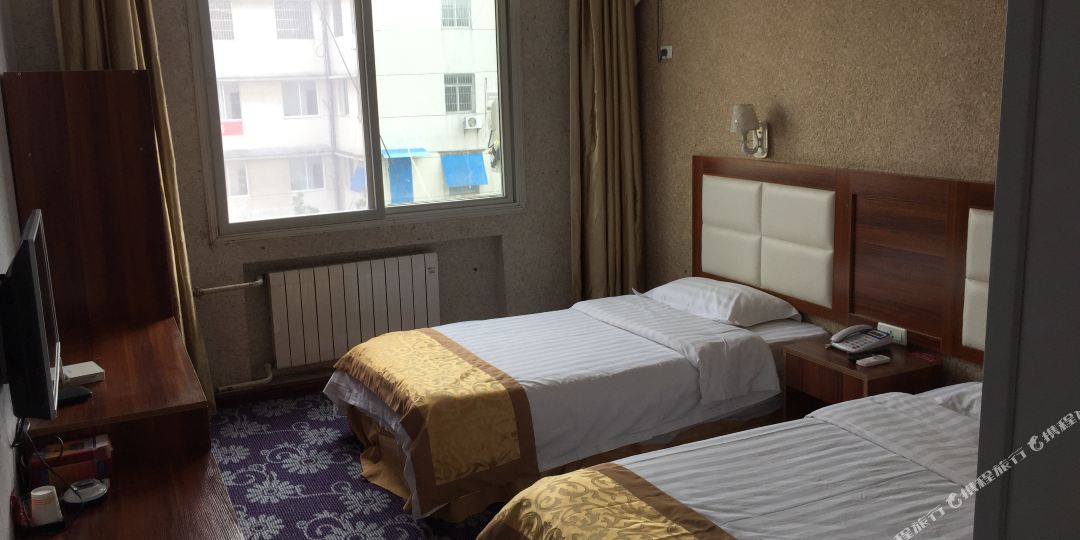 潜江居雅商务酒店