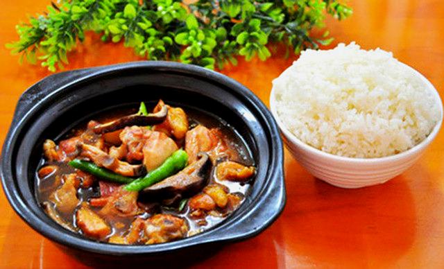 极味坊黄焖鸡米饭(濮阳总店)