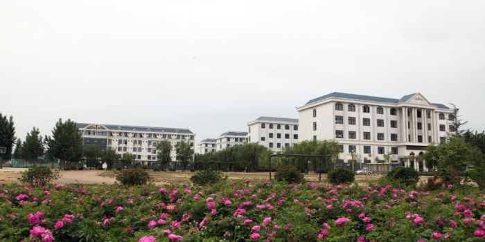 鹤壁技师学校