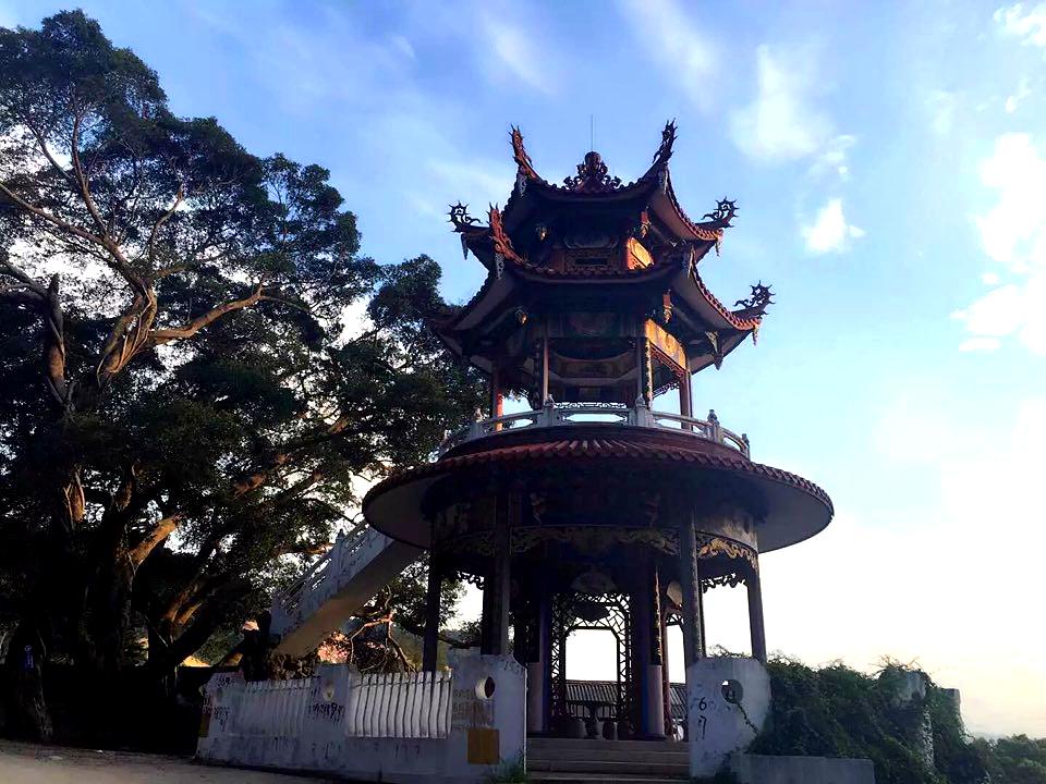 鳌峰岩禅寺