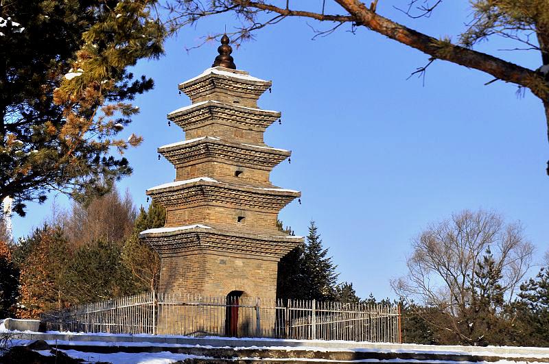 塔山公园-灵光塔