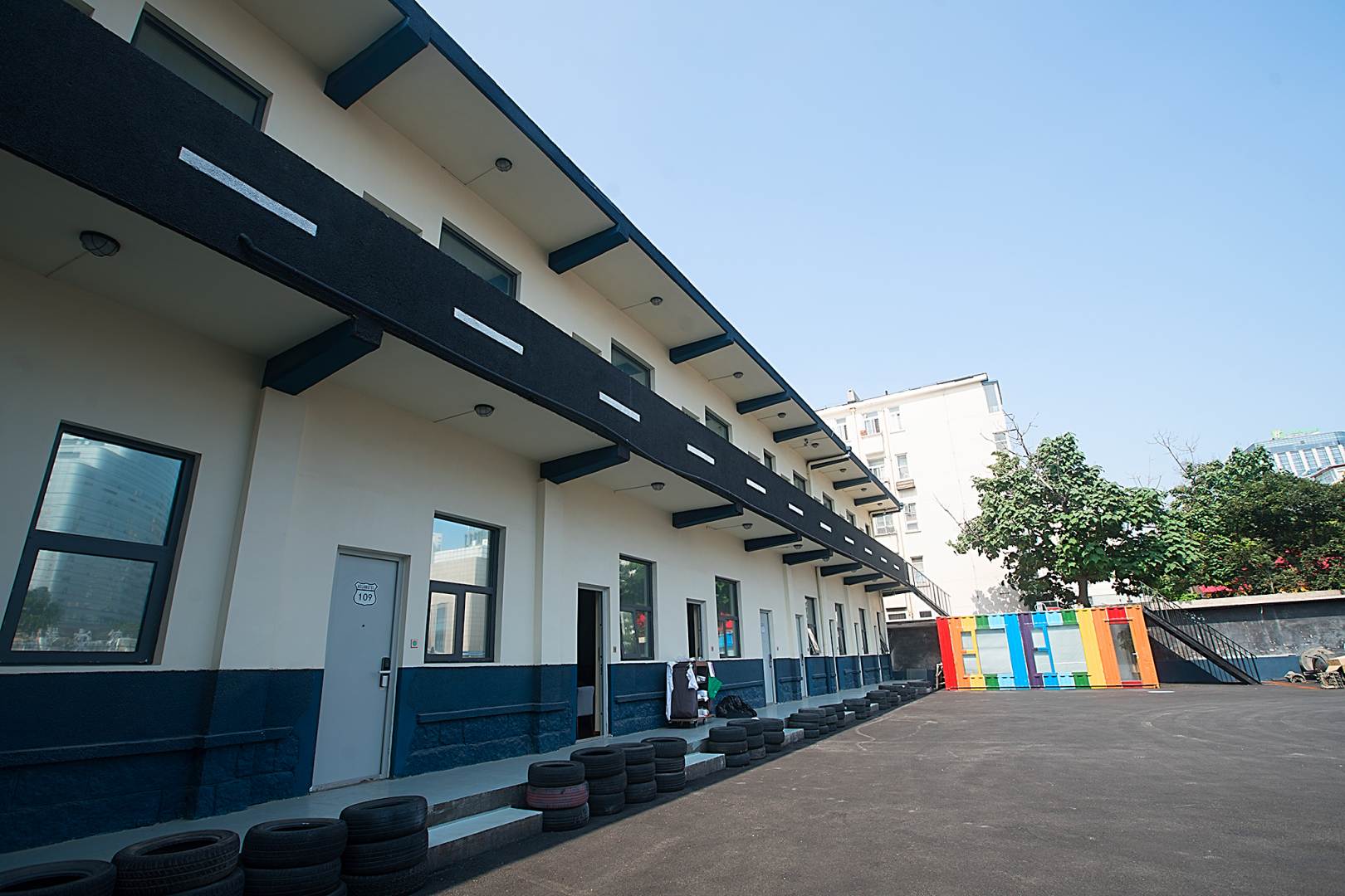 蓝铂时尚公寓(青岛五四广场店)