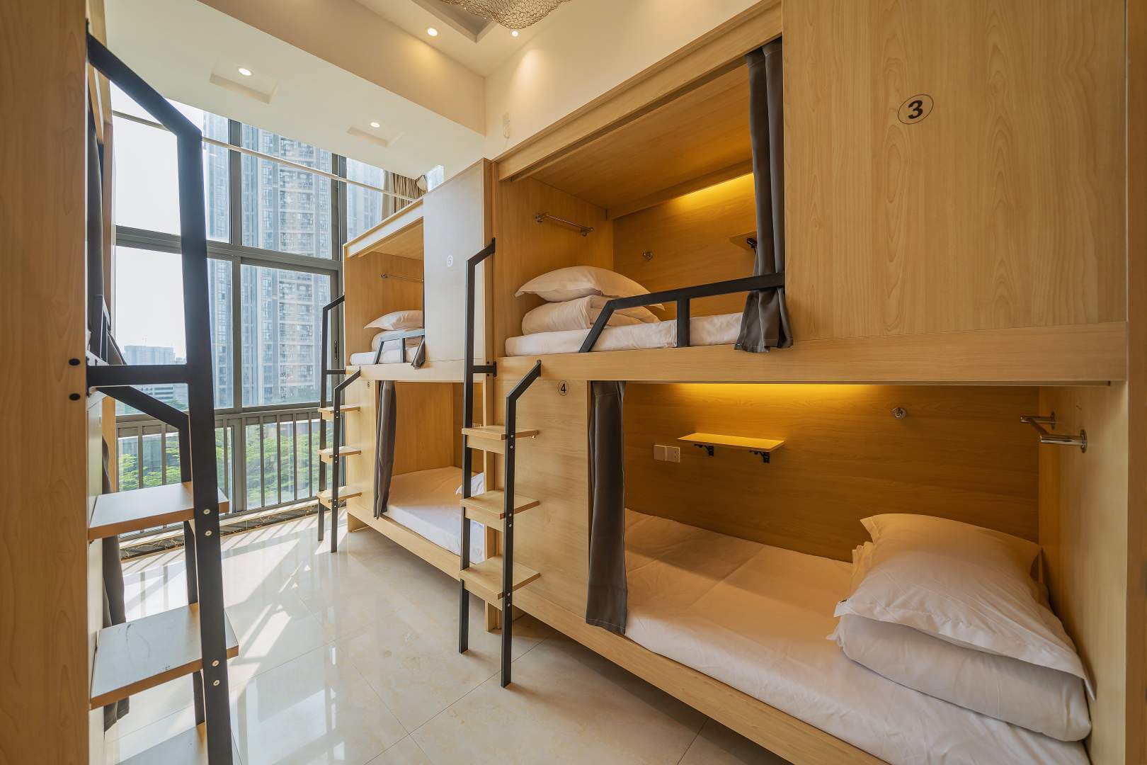 忆途青旅(番禺南村万博地铁站店)