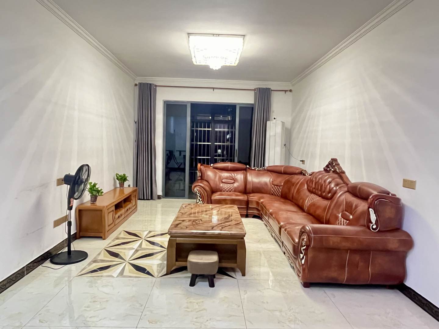 久居青旅(海口高铁东站店)