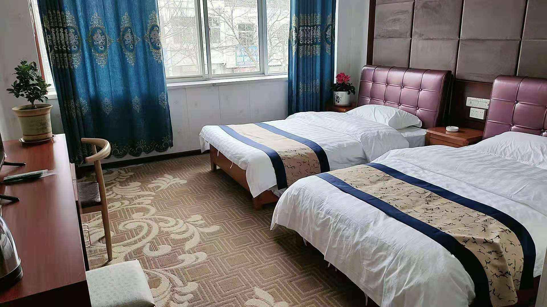 庄浪路亚朵宾馆
