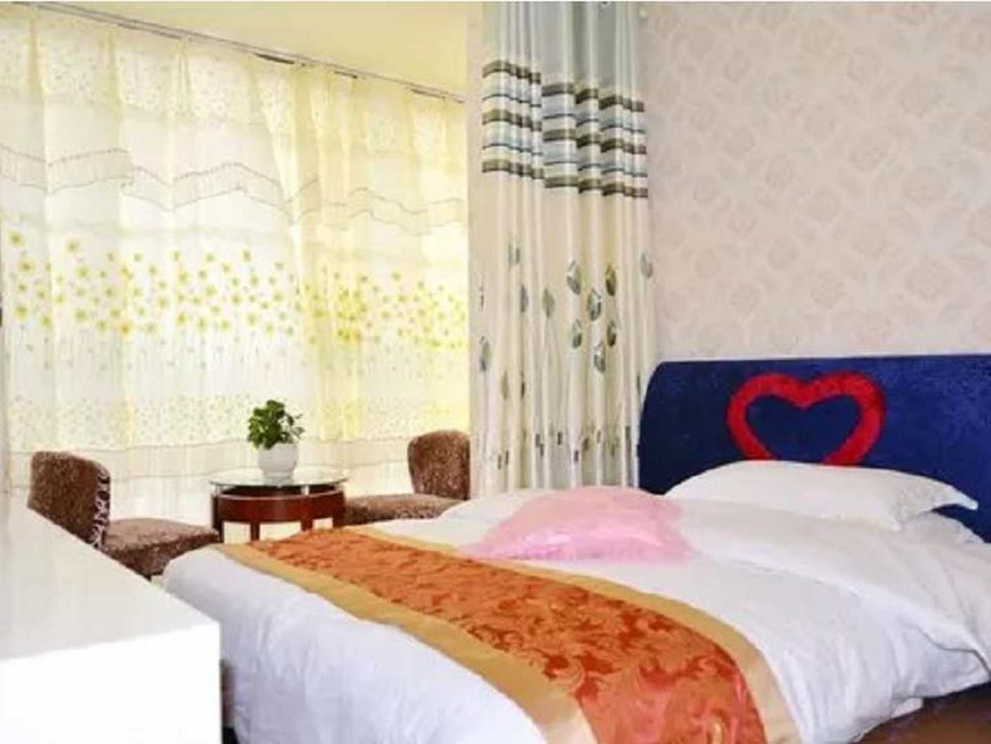 毕节家怡馨主题公寓