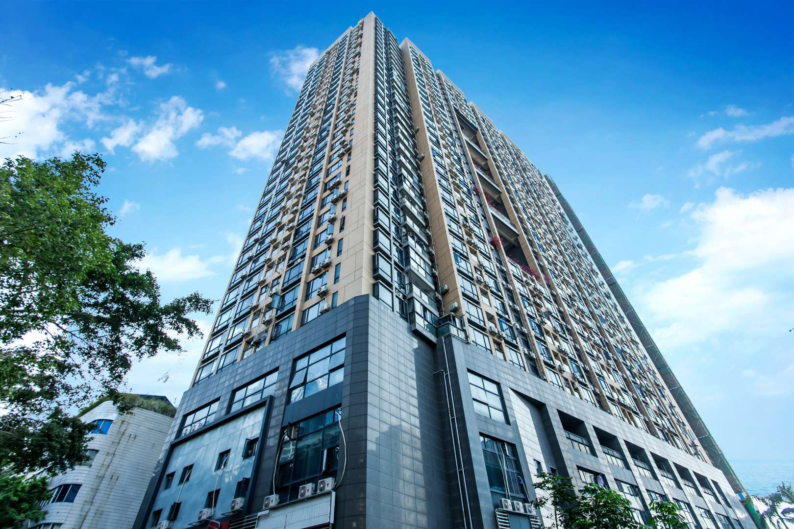 深圳幸福里服务公寓(上梅林地铁站店)