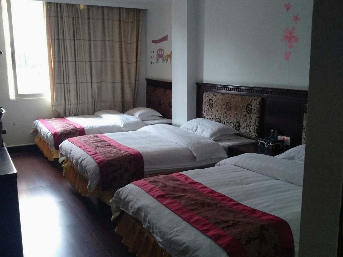 阳山宝恒商务九点