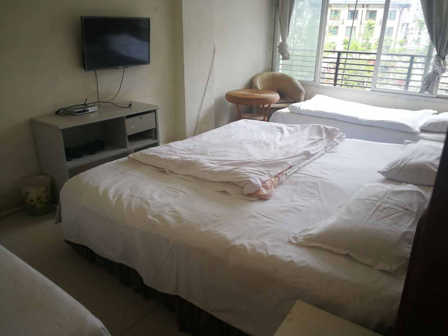 红霞客栈