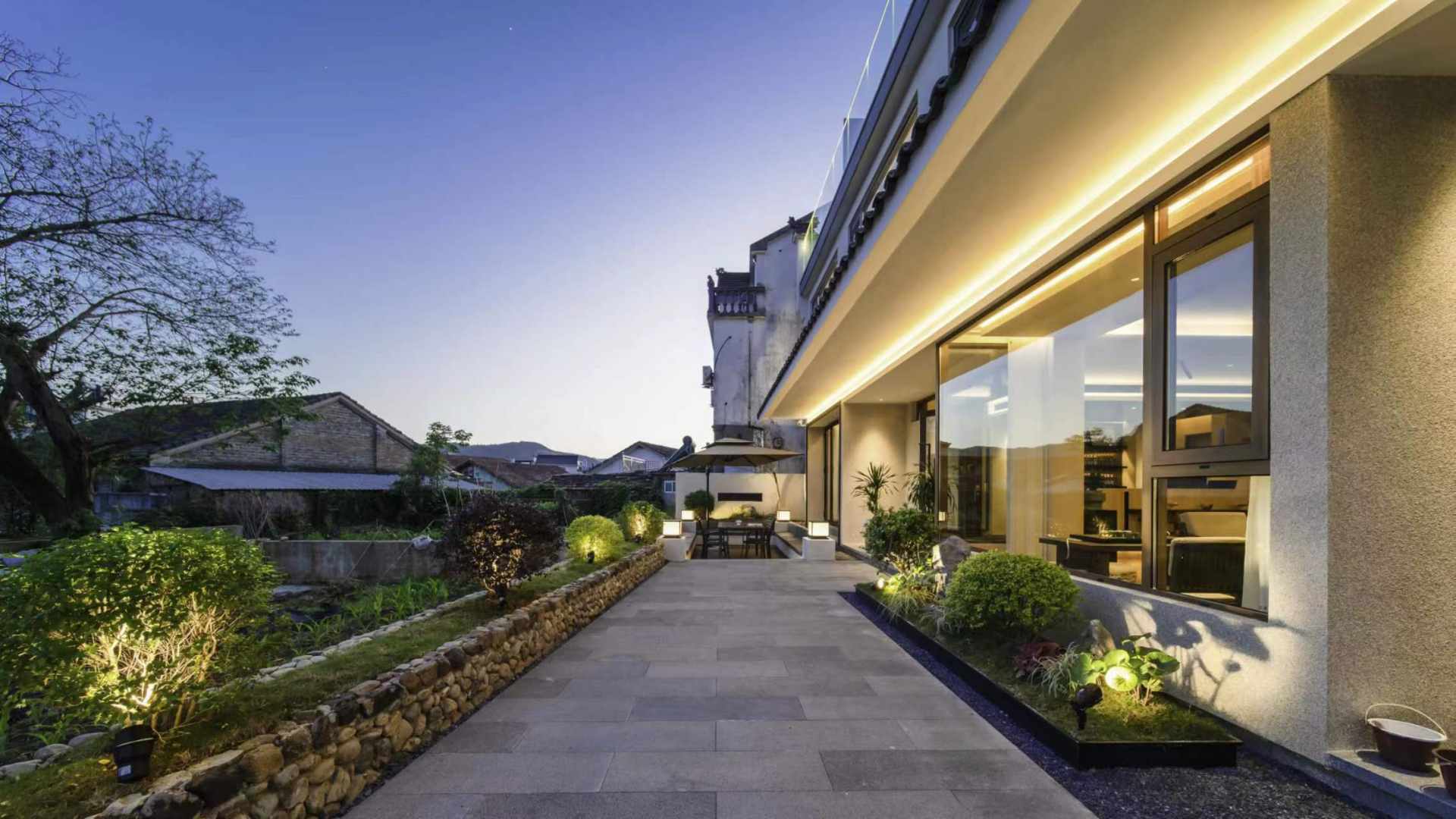 宿逸居民覃蜕破(新区环路店)