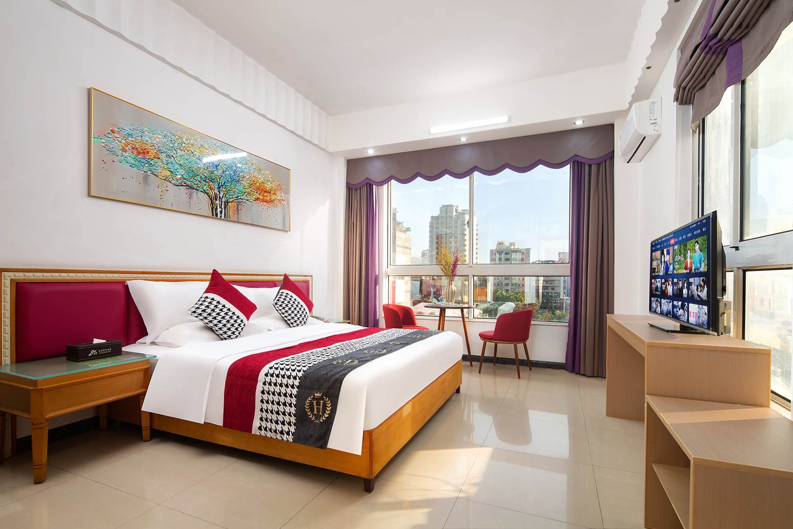 富斯商务酒店(三亚蓝海购物广场店)