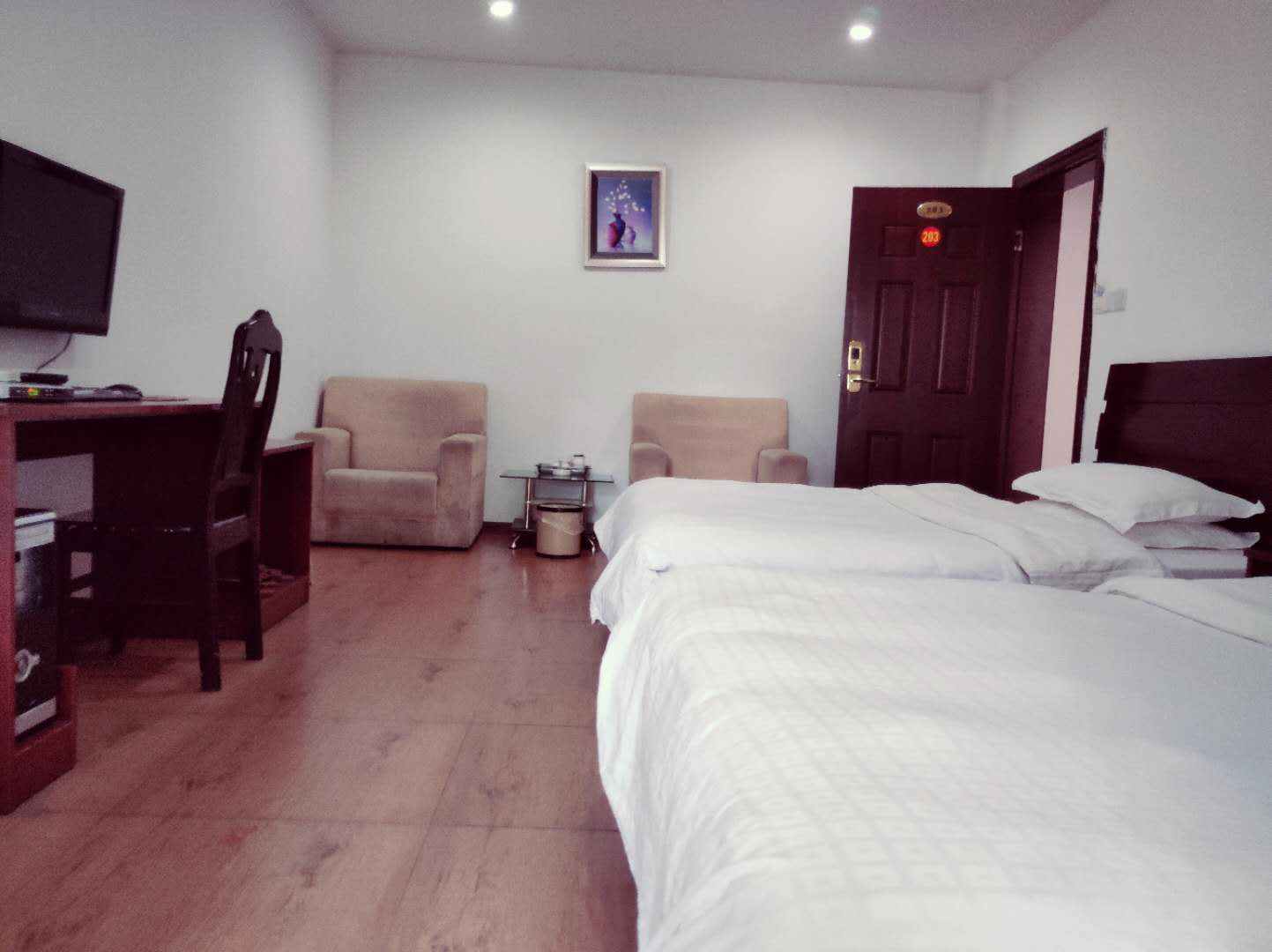 上杭悦莱商务宾馆(金杭大酒店北)