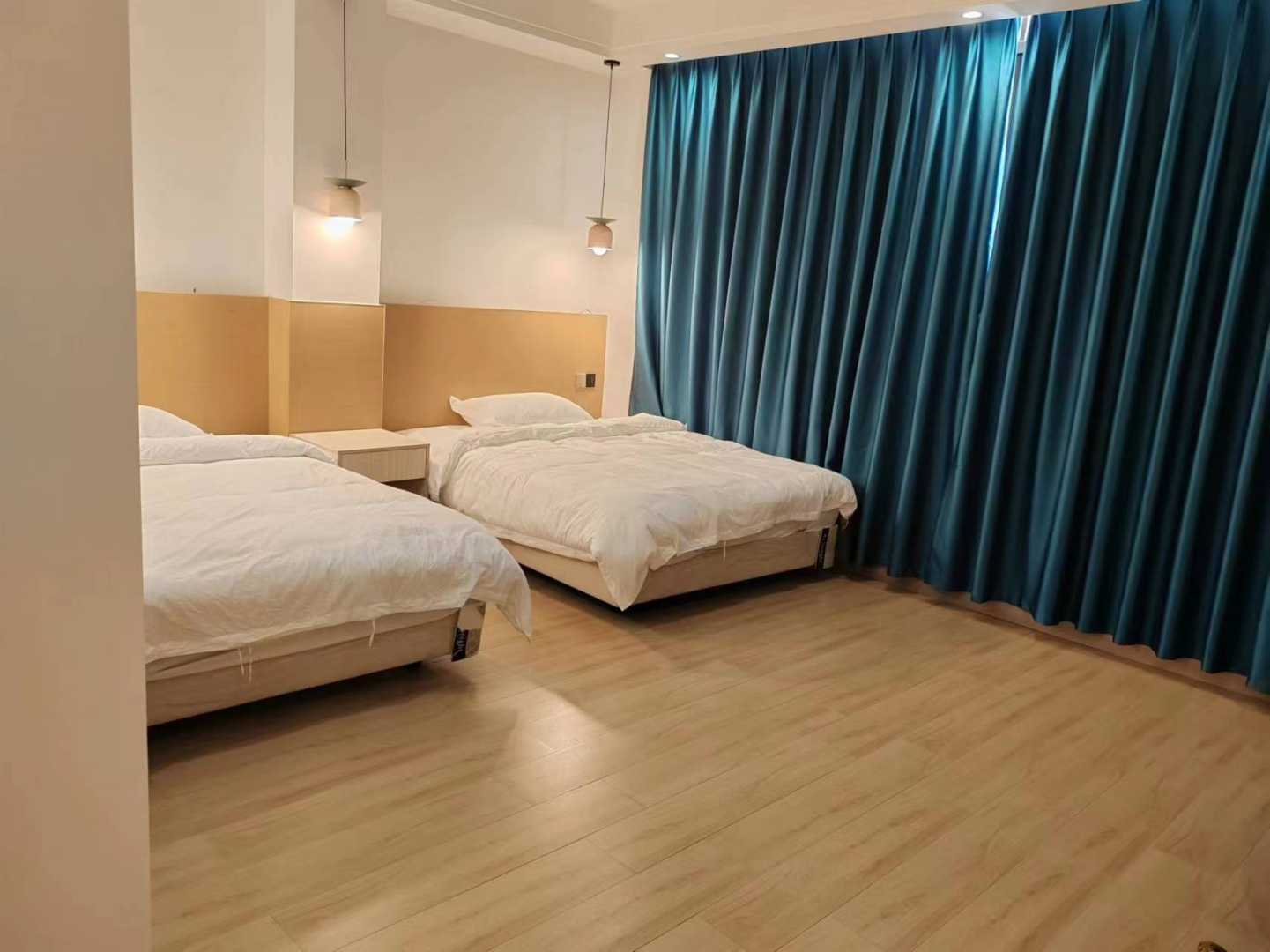 庾墩星七赭贱客栈