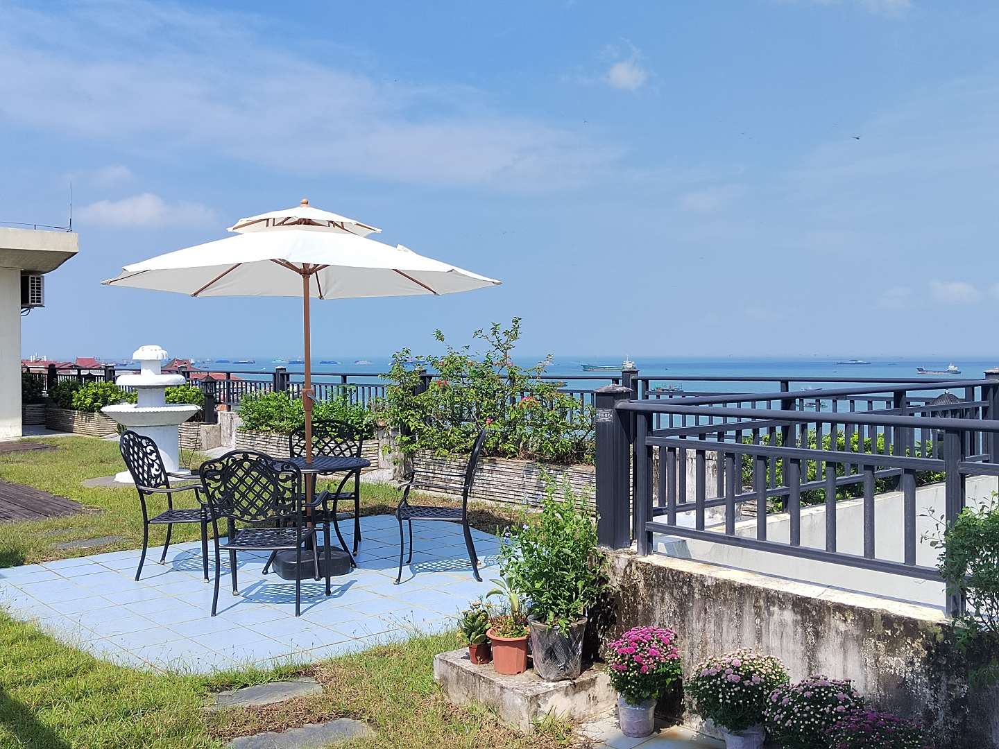 北海蓝月湾海景花园民宿(海底世界老街店)