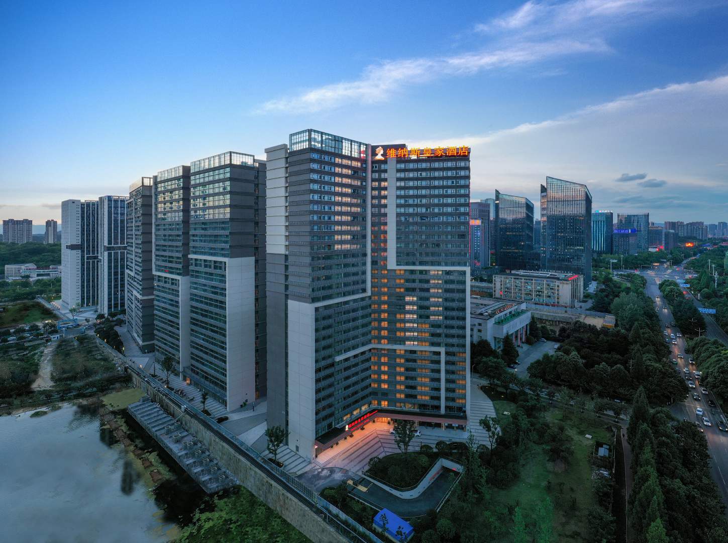 和润怡嘉酒店(贵阳市政府观山湖公园店)