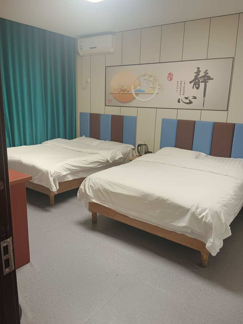 六安鑫雅宾馆(六安职业技术学院店)