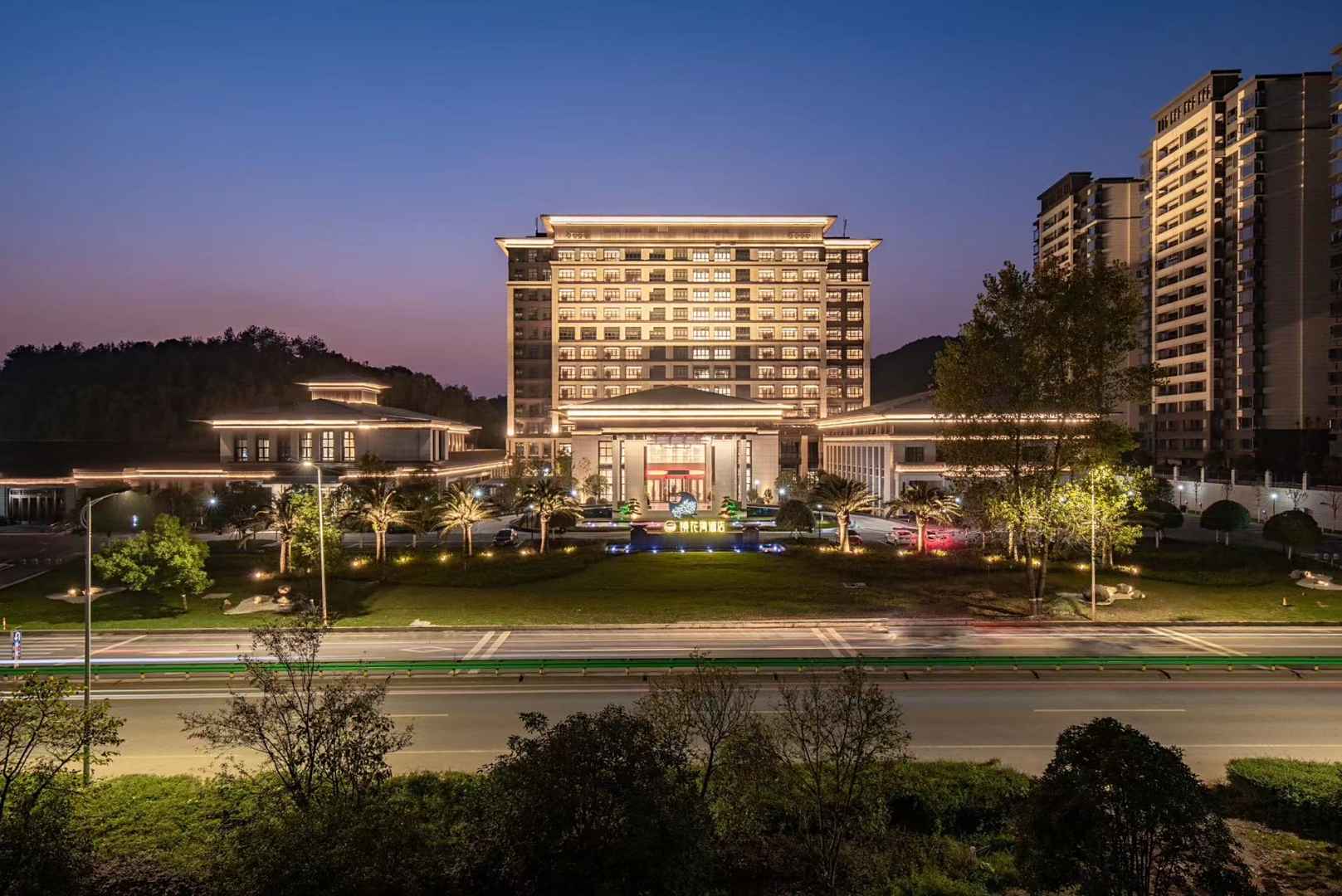 上高镜花湾酒店