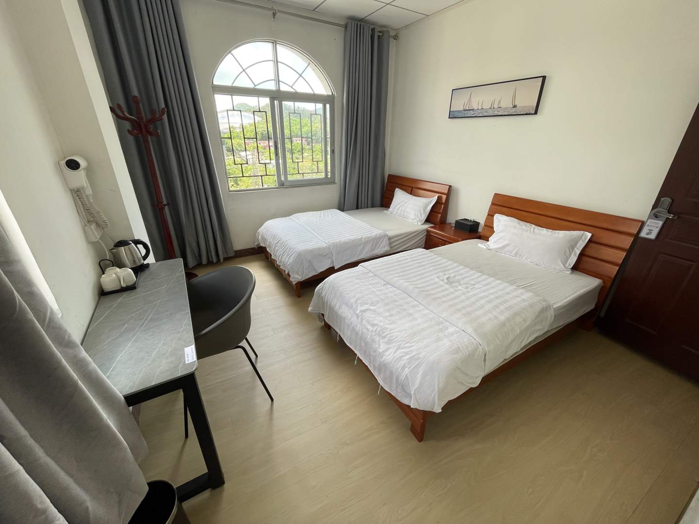 英洁旅馆(理工学院店)