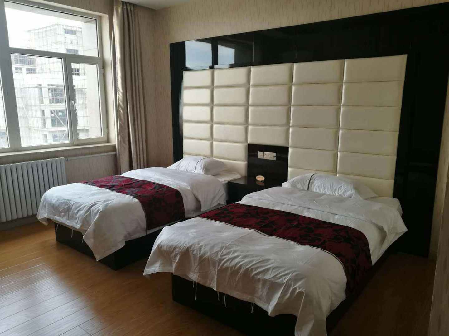 磴口豪亨酒店