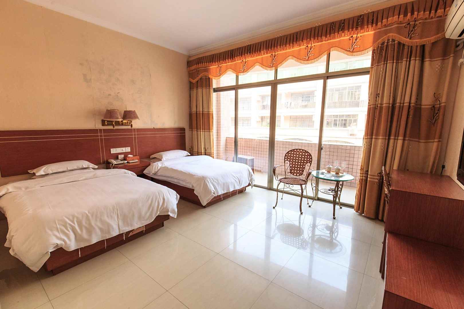 阳春碧濠公寓