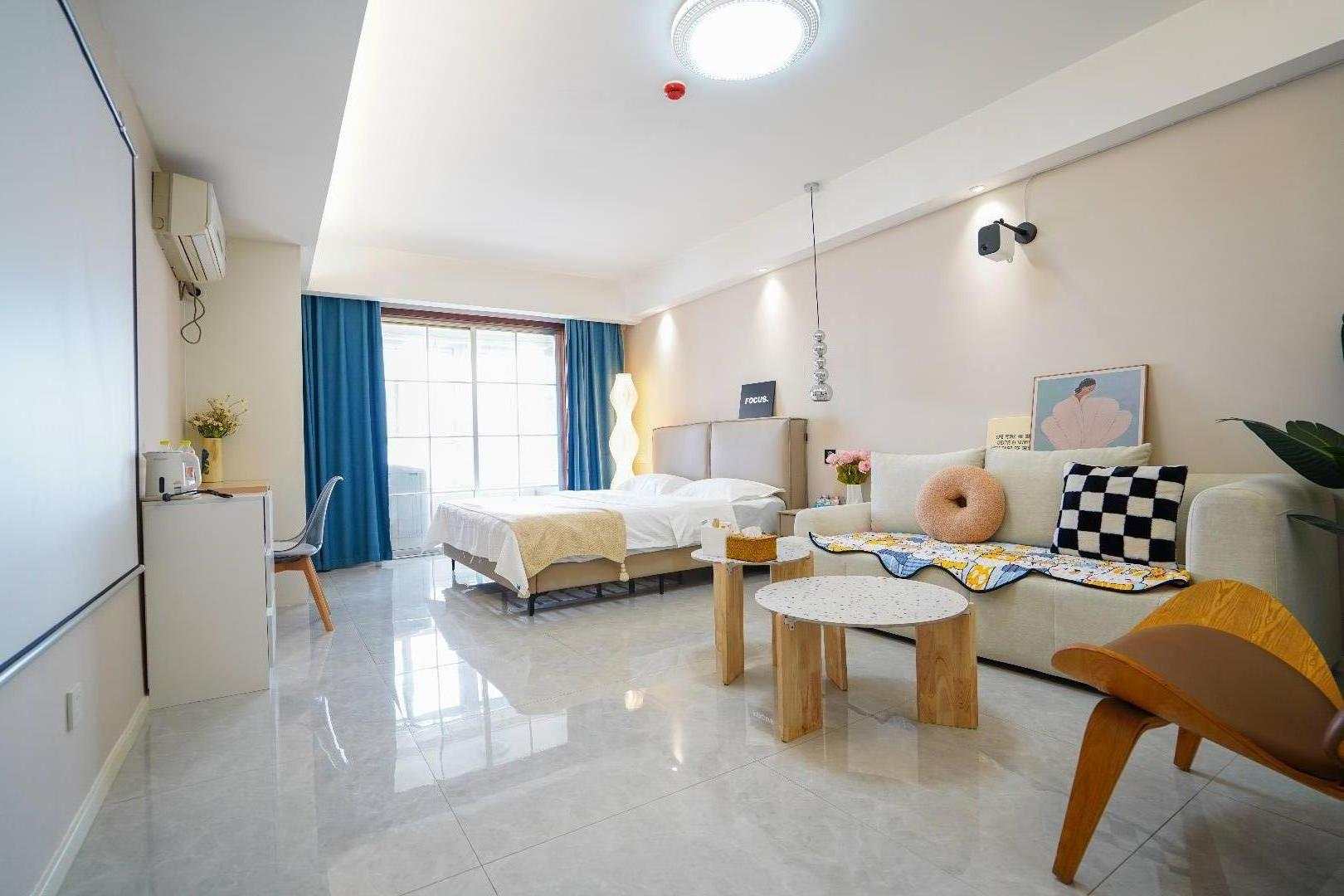 云栖影音公寓(临沂兰田步行街店)