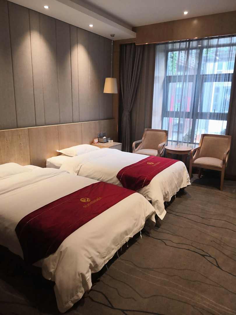 城固金龙花园酒店