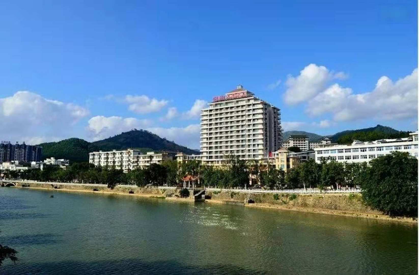 五指山珠江水晶酒店