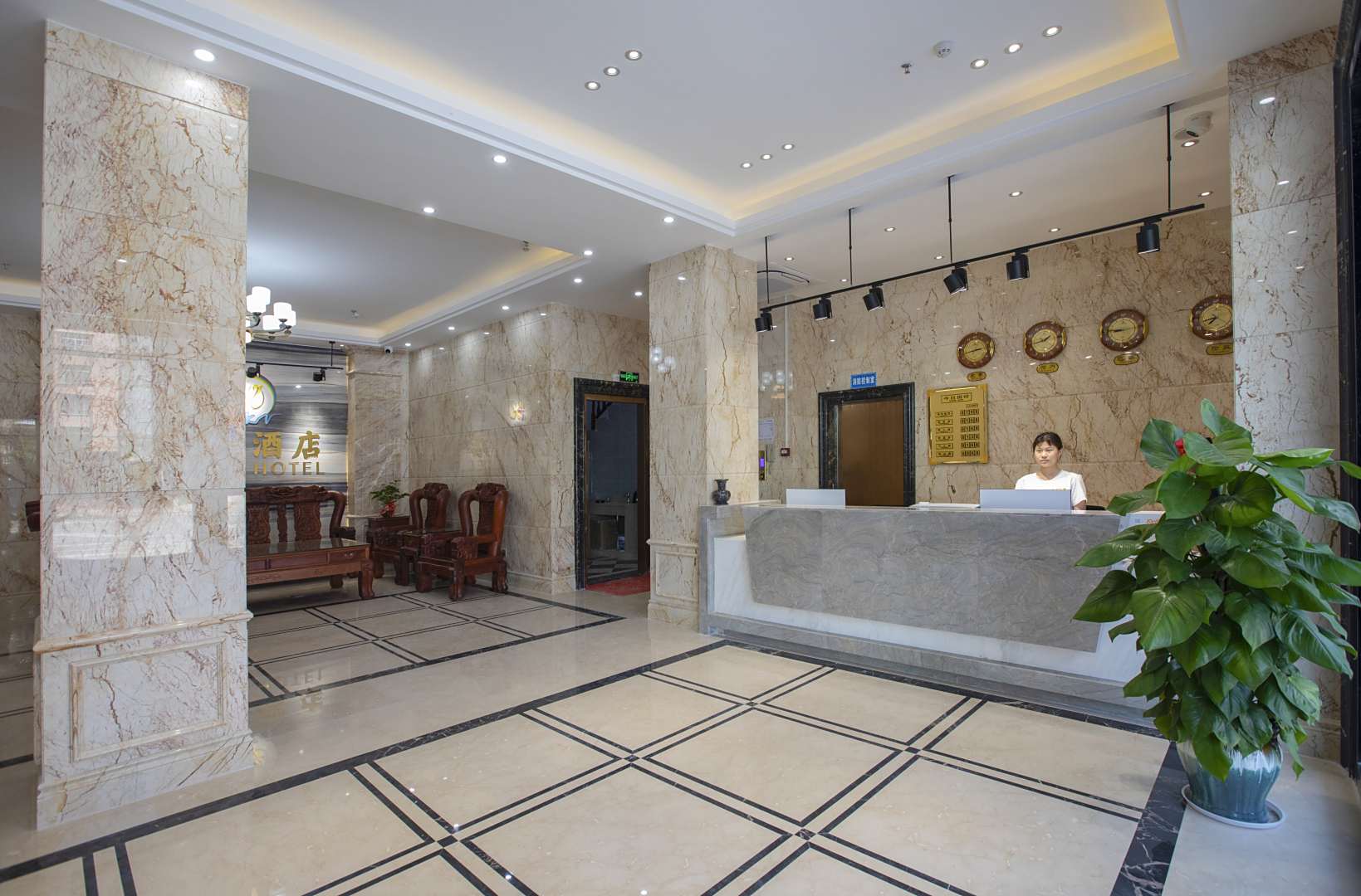 东兴凯纳大酒店