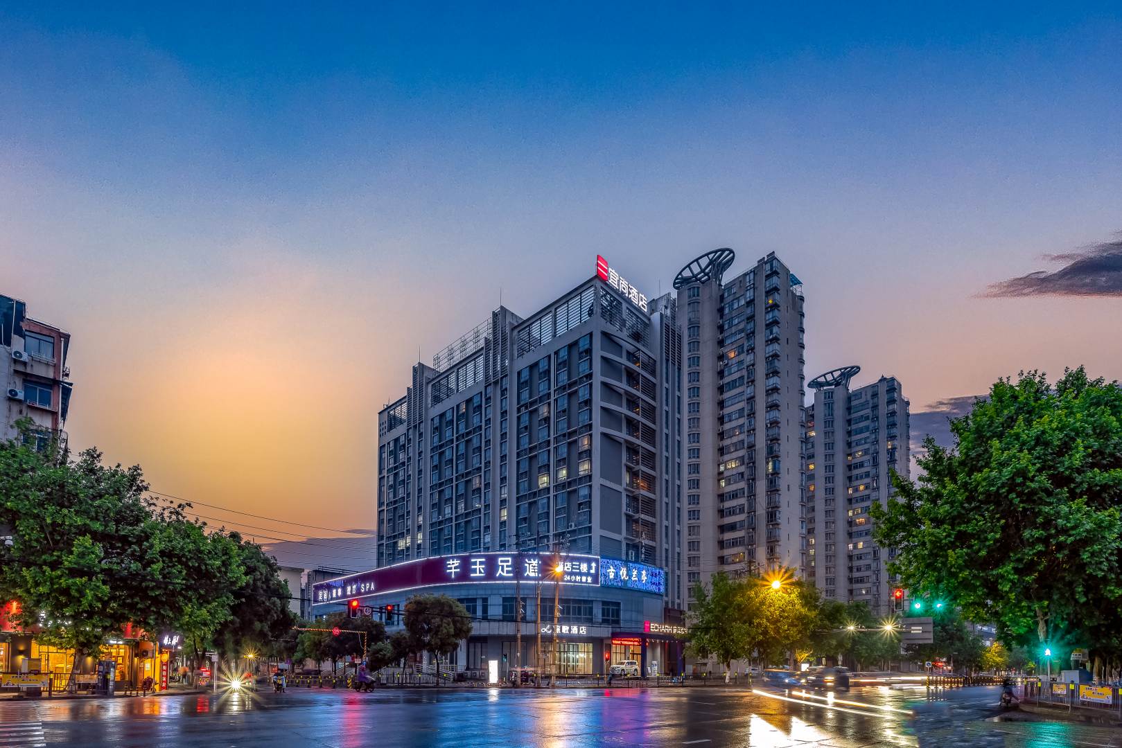 旅歌酒店(八一广场南昌站店)