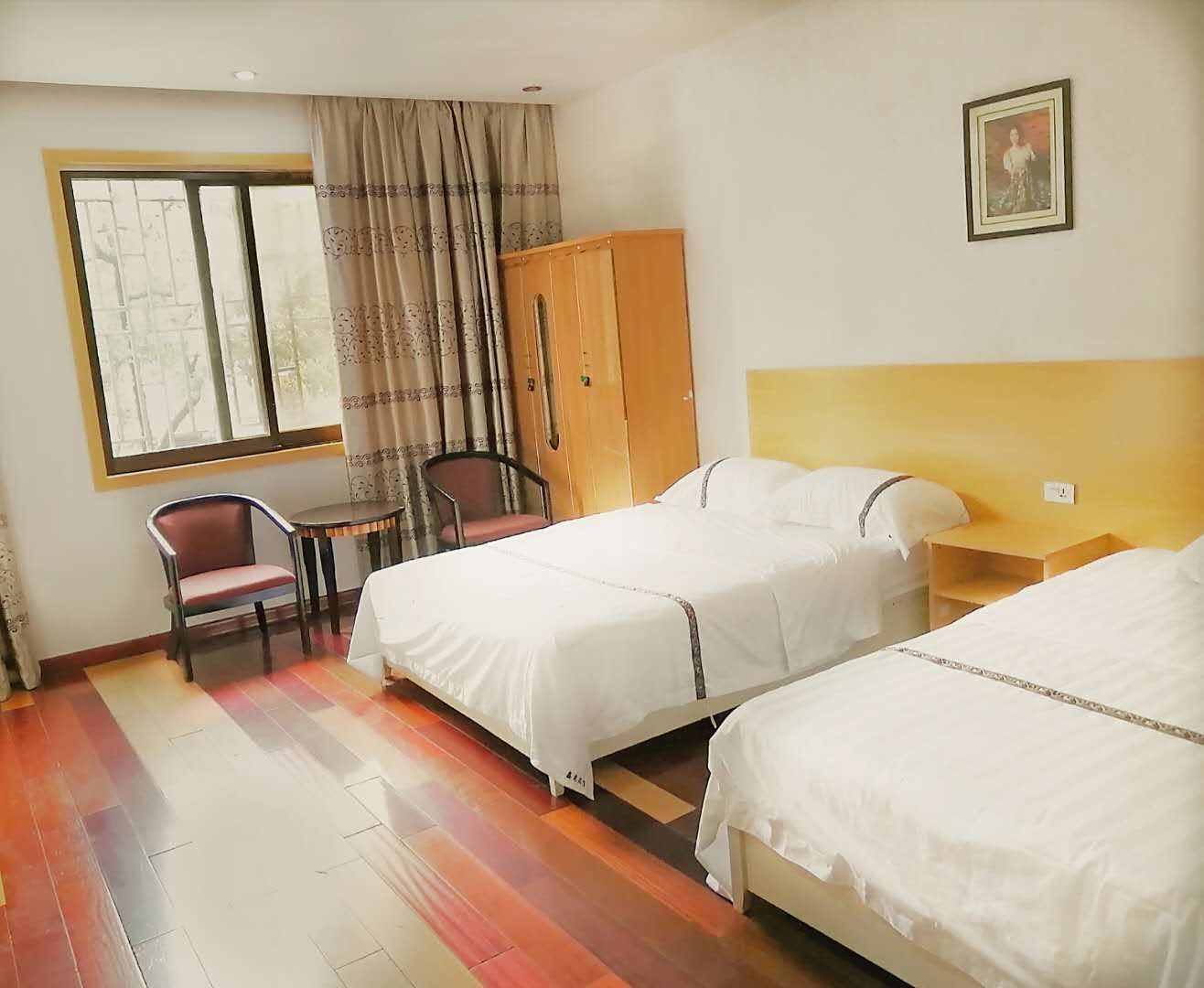 鑫意宾馆(桂林站大摩联达广场店)