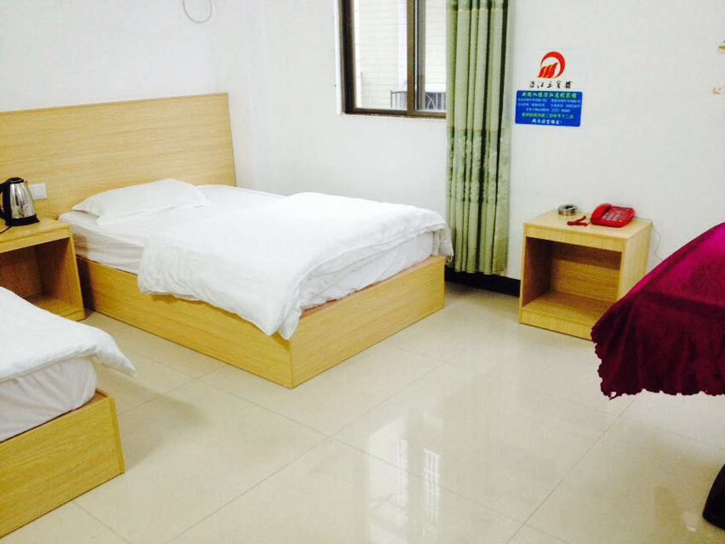 高州沿江三宾馆