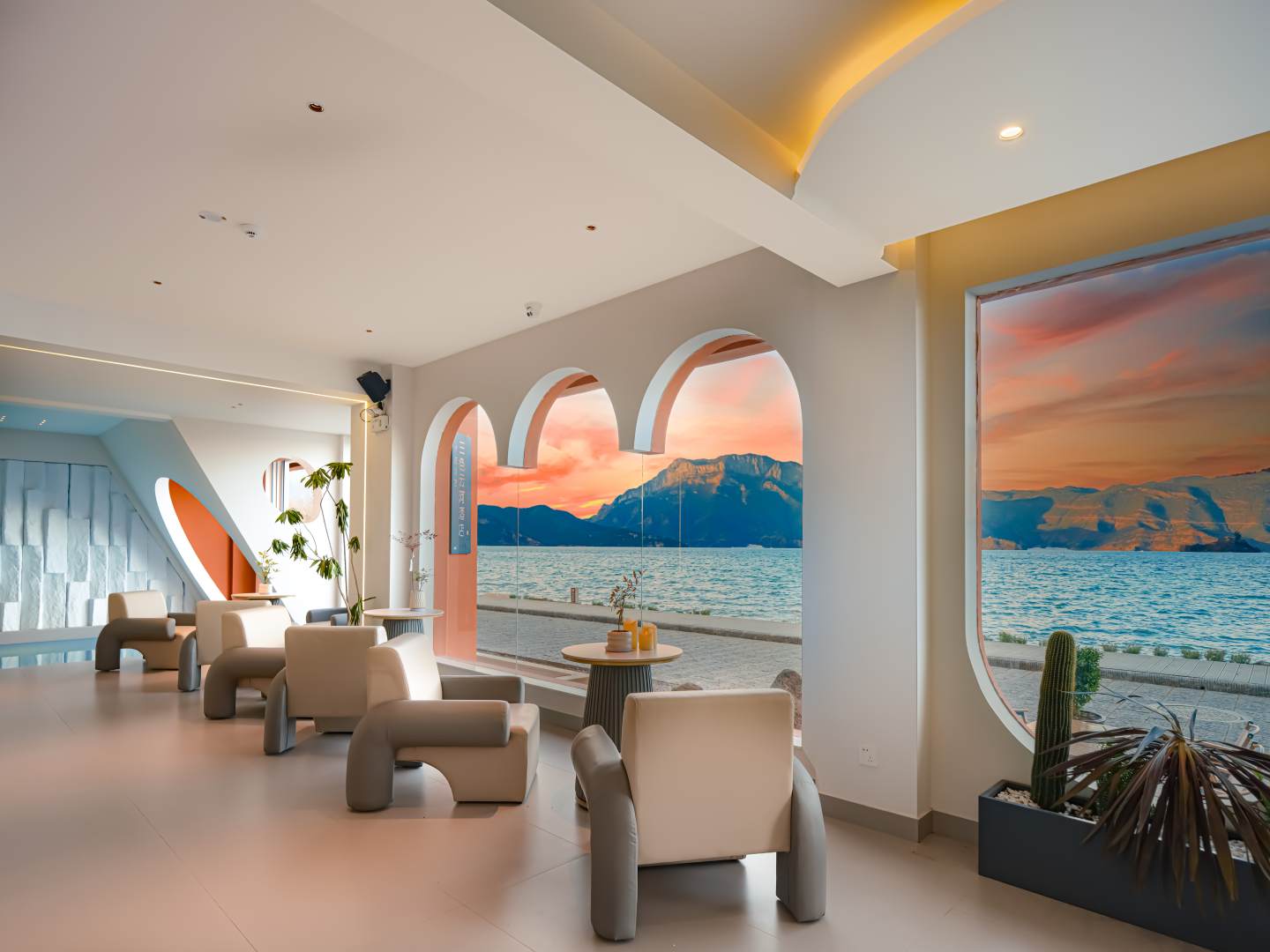 三色云河连锁客栈(泸沽湖店)