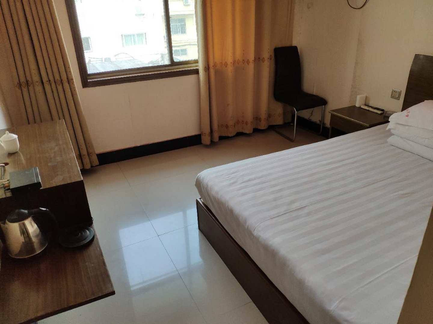 华杰宾馆